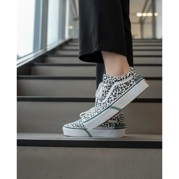 Vans Shoes - Vans Stacked Leopard Print High Top with UV Ink Details, size 6.5 US men/ 8...